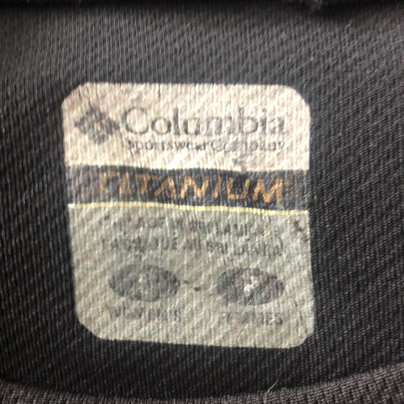 COLUMBIA TITANIUM BLACK LONG SLEEVE SPORTSWEAR TOP • Sz S - Picture 7 of 11
